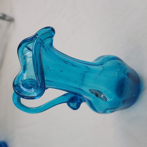 Vintage hand blown glass Mini vase creamer pitcher - Picture 9 of 13